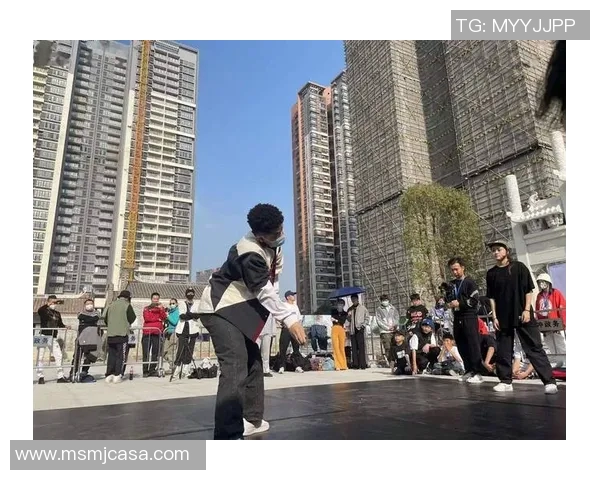 杭州街舞队的盯防策略解析与街舞文化的深度融合探讨 杭州街舞队的盯防策略解析与街舞文化的深度融合探讨