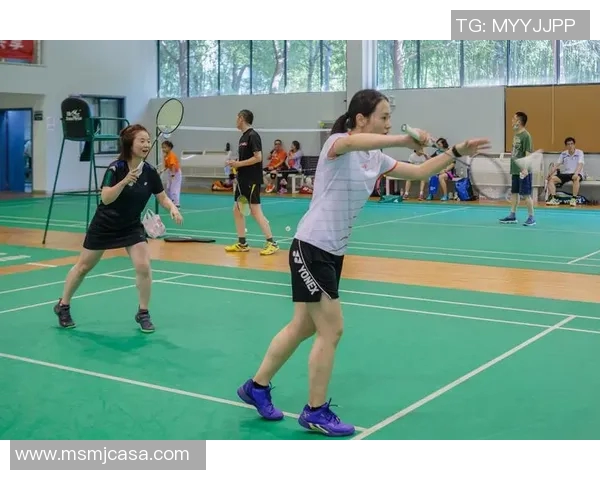 西安羽毛球队盯防策略分析与比赛表现的得失探讨 西安羽毛球队盯防策略分析与比赛表现的得失探讨